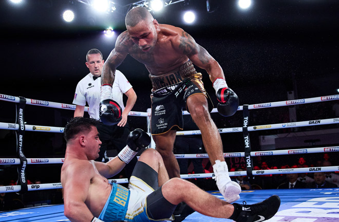 Williamson stopped Dickinson in September Photo Credit: Mark Robinson/Matchroom