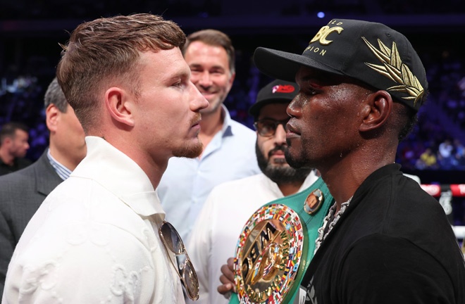 Matias and Smith face-to-face ahead of their clash Photo Credit: Cris Equeda/Golden Boy