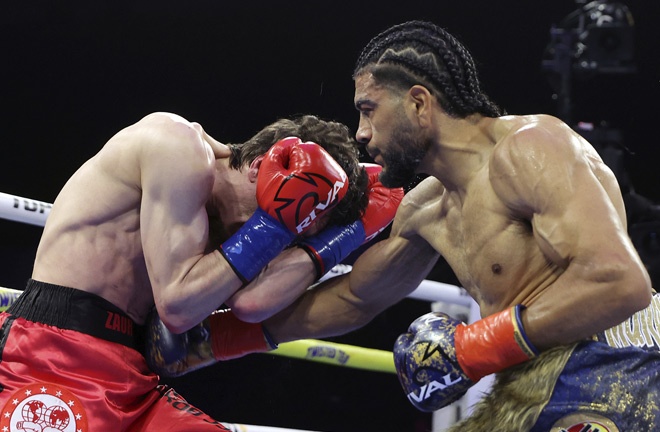 Muratalla saw off Abdullaev in May Photo Credit: Mikey Williams/Top Rank