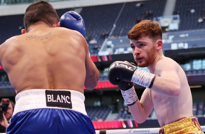 Mikie Tallon extended his unbeaten run on the undercard of Fury vs Makhmudov. Photo Credit: Netflix/ Mark Robinson