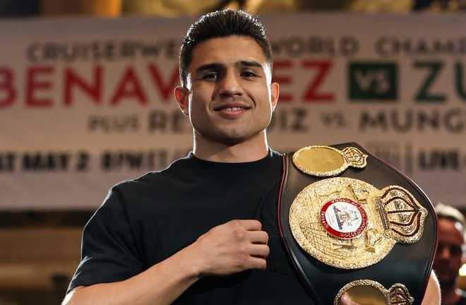 Resendiz makes a first defence of his WBA super middleweight crown Photo Credit: Cris Esqueda/Golden Boy Promotions