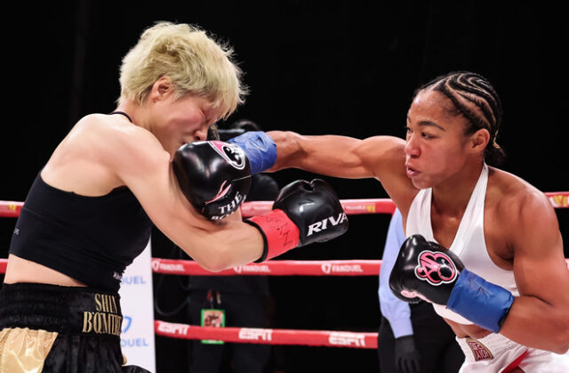 Alycia Baumgardner overcame Bo Mi Re Shin by unanimous decision to retain her unified super featherweight world titles in New York Photo Credit: Most Valuable Promotions / Michelle Farsi Alycia Baumgardner overcame Bo Mi Re Shin by unanimous decision to retain her unified super featherweight world titles in New York Photo Credit: Most Valuable Promotions / Michelle Farsi