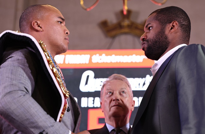 Wardley and Dubois face to face ahead of Saturday's world title clash Photo: Queensberry/Leigh Dawney