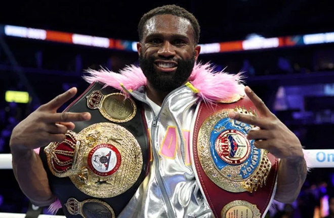 Ennis became the unified WBO and WBA super welterweight world champion Photo Credit: Cris Esqueda Matchroom Boxing