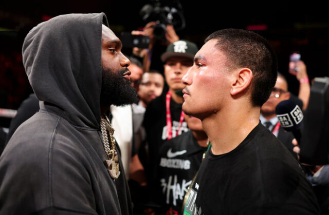 Tim Bradley does not believe Vergil Ortiz Jr is the toughest fight for Jaron Ennis Photo Credit: Golden Boy Promotions / Cris Esqueda