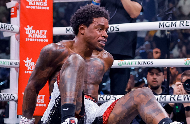 Spence was dropped three times against Crawford Photo Credit: Esther Lin/SHOWTIME