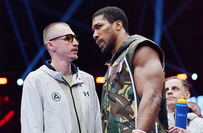 Anthony Joshua fuels talk of trainer change for Tyson Fury fight