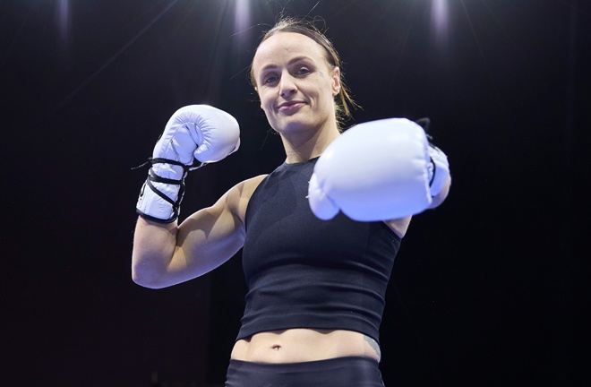 Former world title challenger Raven Chapman in coma after collapsing