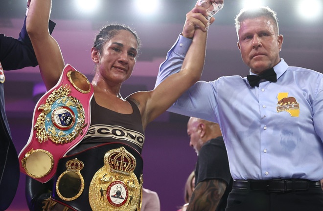 Serrano retained her unified WBO and WBA featherweight world titles Photo Credit: Most Valuable Promotions
