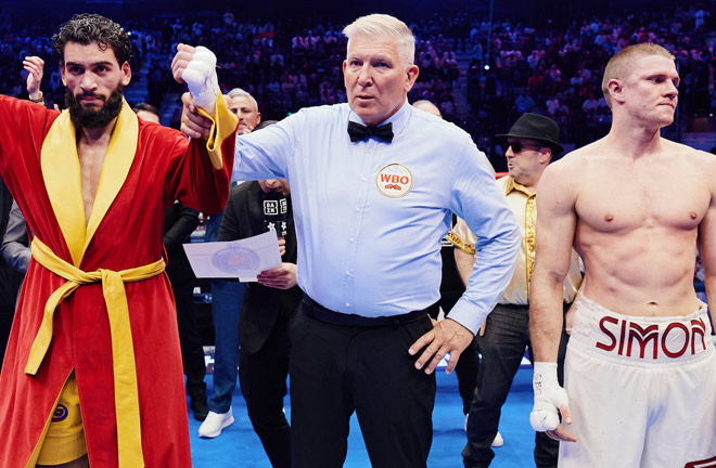 Sheeraz defended his belt for the first time with a points win over Zachenhuber Photo Credit: Mark Robinson Matchroom Boxing