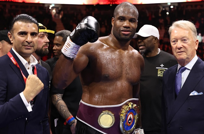 Dubois retained his WBO heavyweight world title Photo Credit: Queensberry