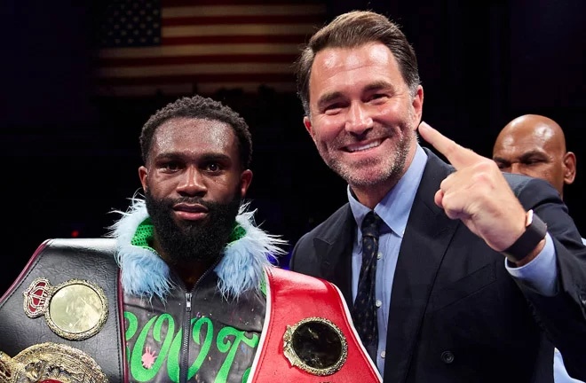 Ennis has signed a contract extension with Hearn Photo Credit: Mark Robinson Matchroom Boxing